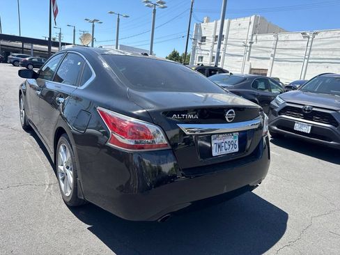 Used 2015 Nissan Altima 2.5 SV FWD image 5