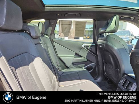 Used 2025 BMW X3 xDrive30i AWD/4WD image 15