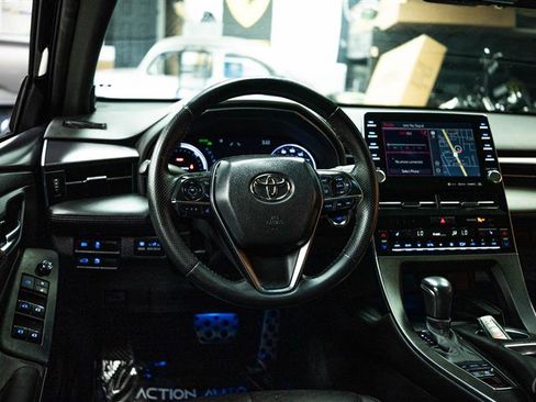 Used 2022 Toyota Avalon XSE w/ Carpet Mat Package (TMS) image 16