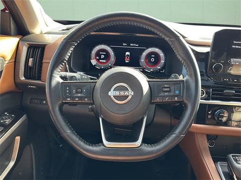 Used 2023 Nissan Pathfinder Platinum image 26