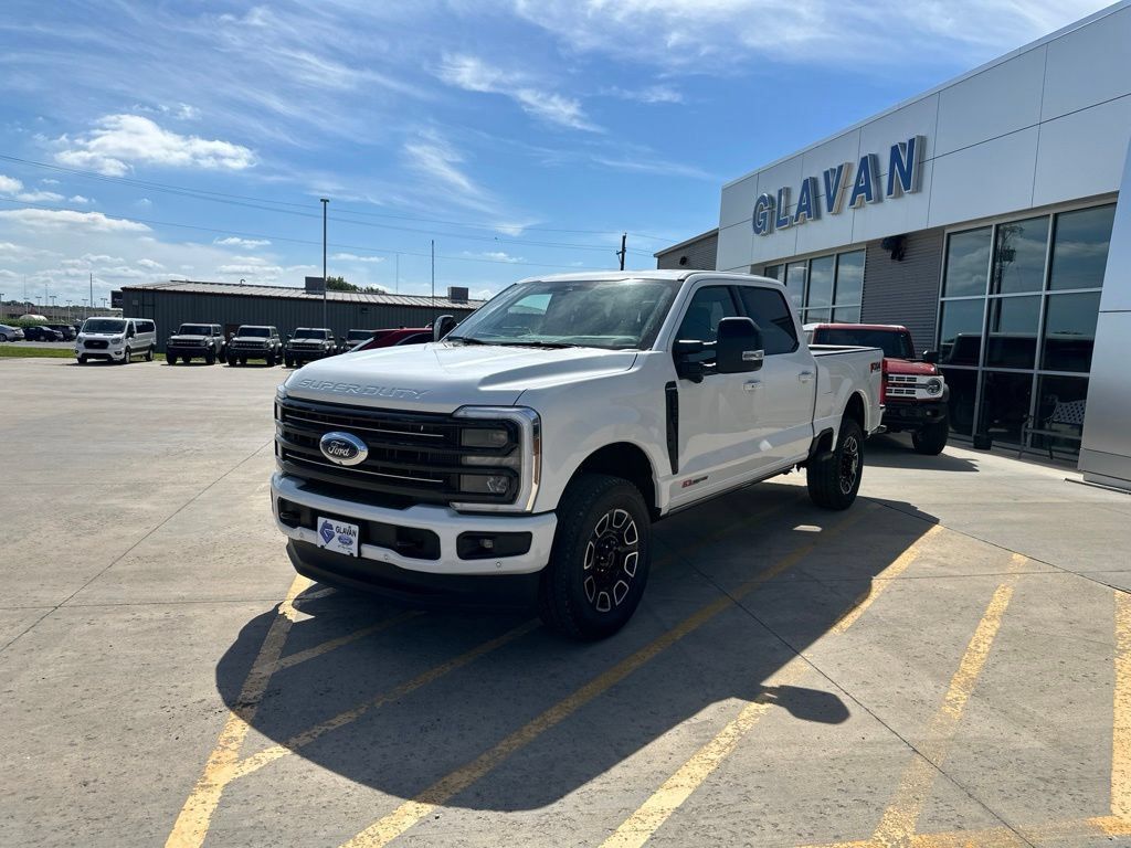 New 2026 Ford F250 Platinum AWD/4WD image 3