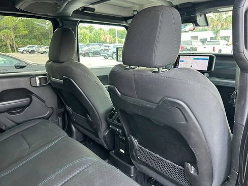 Used 2024 Jeep Wrangler Unlimited Rubicon 4xe AWD/4WD image 46