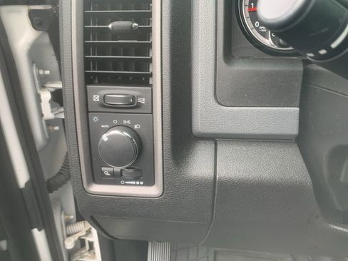 Used 2019 RAM 1500 Tradesman AWD/4WD image 15