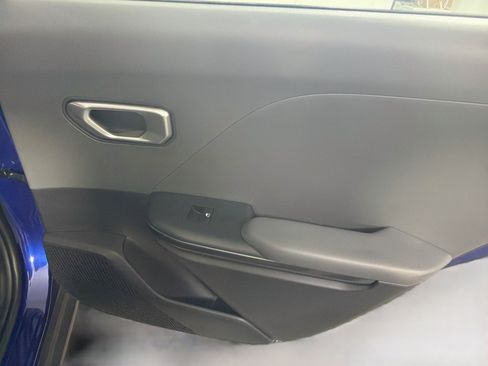 Used 2025 Kia K4 FWD image 28