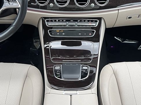 Used 2021 Mercedes-Benz E 350 Sedan image 42