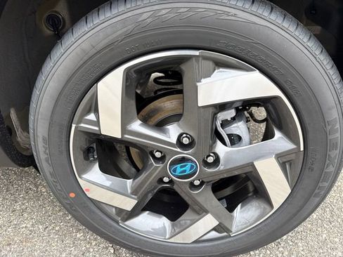 New 2026 Hyundai Venue SEL image 6