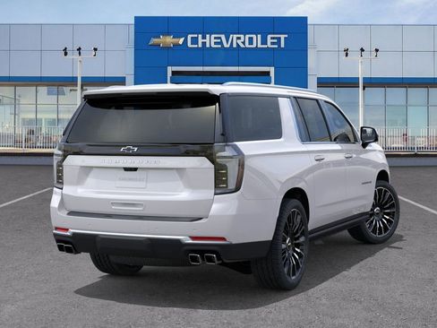 New 2025 Chevrolet Suburban High Country image 4