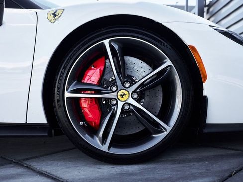 Used 2024 Ferrari 296 GTB RWD image 31