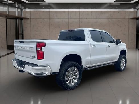 Used 2019 Chevrolet Silverado 1500 High Country w/ Technology Package image 5