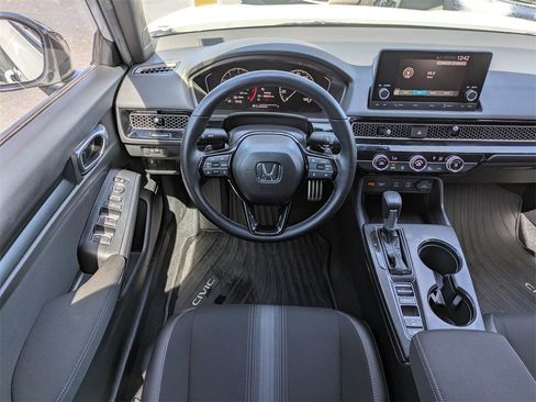 Used 2025 Honda Civic Sport image 15