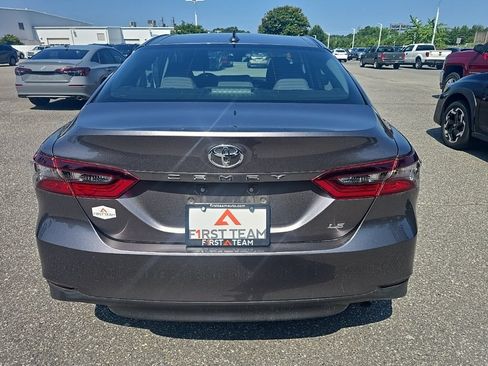 Certified 2022 Toyota Camry LE FWD image 6