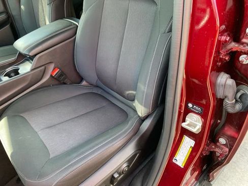 Used 2024 Jeep Grand Cherokee Laredo w/ Luxury Tech Group I AWD/4WD image 18