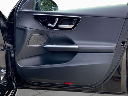 Used 2023 Mercedes-Benz C 300 4MATIC Sedan image 23