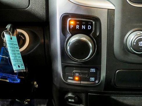 Used 2023 RAM 1500 Classic SLT image 15