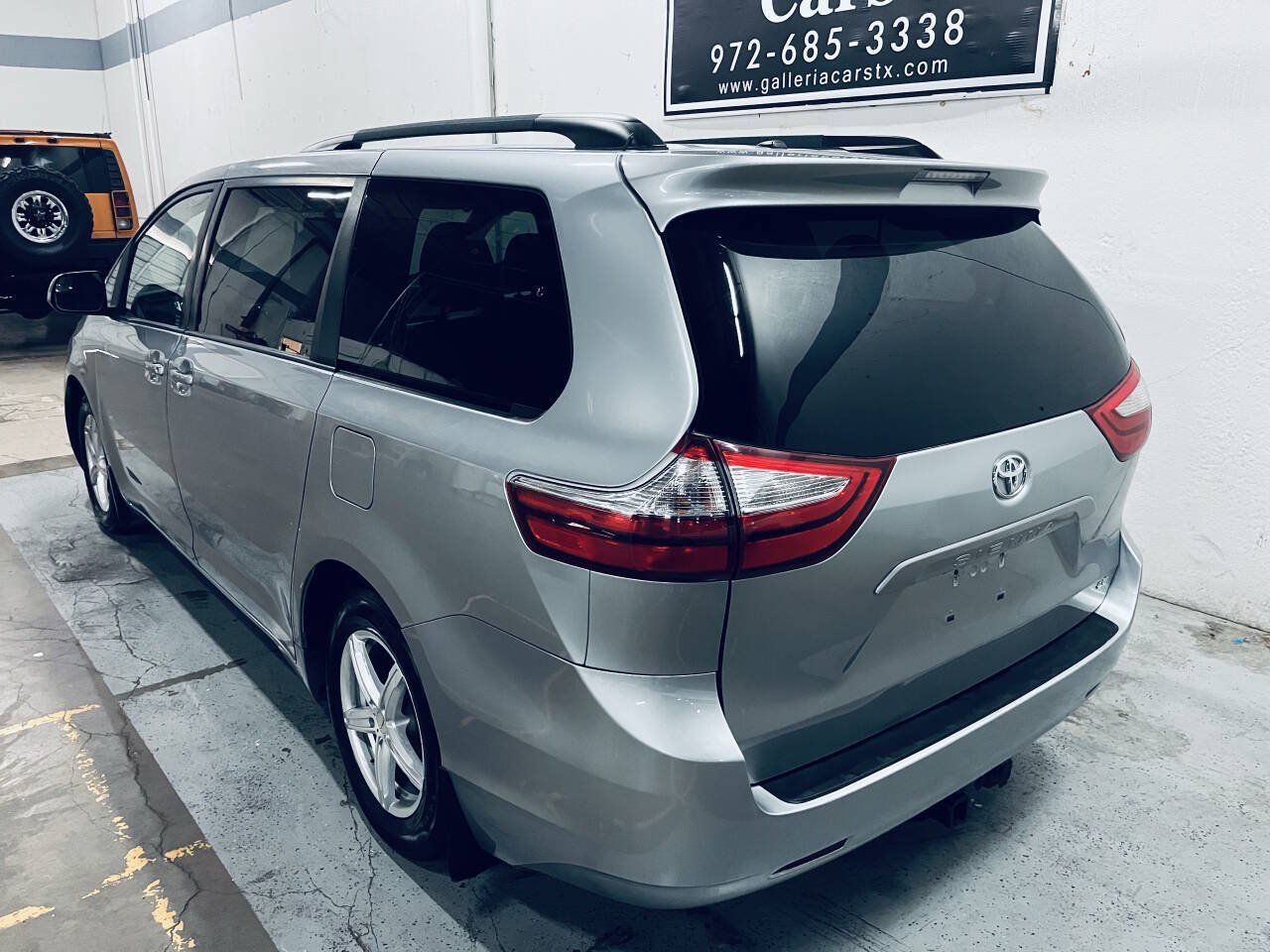 Used 2017 Toyota Sienna LE FWD image 9