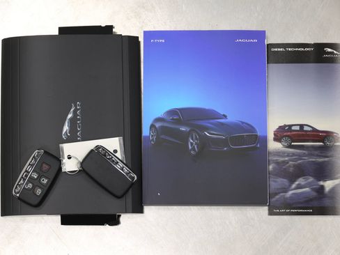 Used 2024 Jaguar F-TYPE R image 6