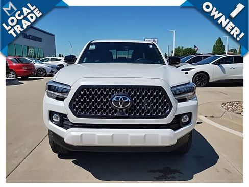 Used 2022 Toyota Tacoma Limited w/ Nightshade Package AWD/4WD image 3