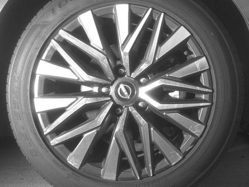 Used 2025 Nissan Altima 2.5 SV FWD image 13