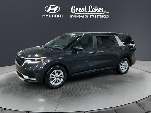 Used 2024 Kia Carnival LX image 1