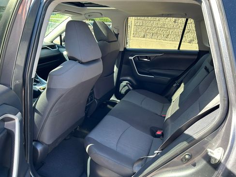 Used 2020 Toyota RAV4 XLE image 14