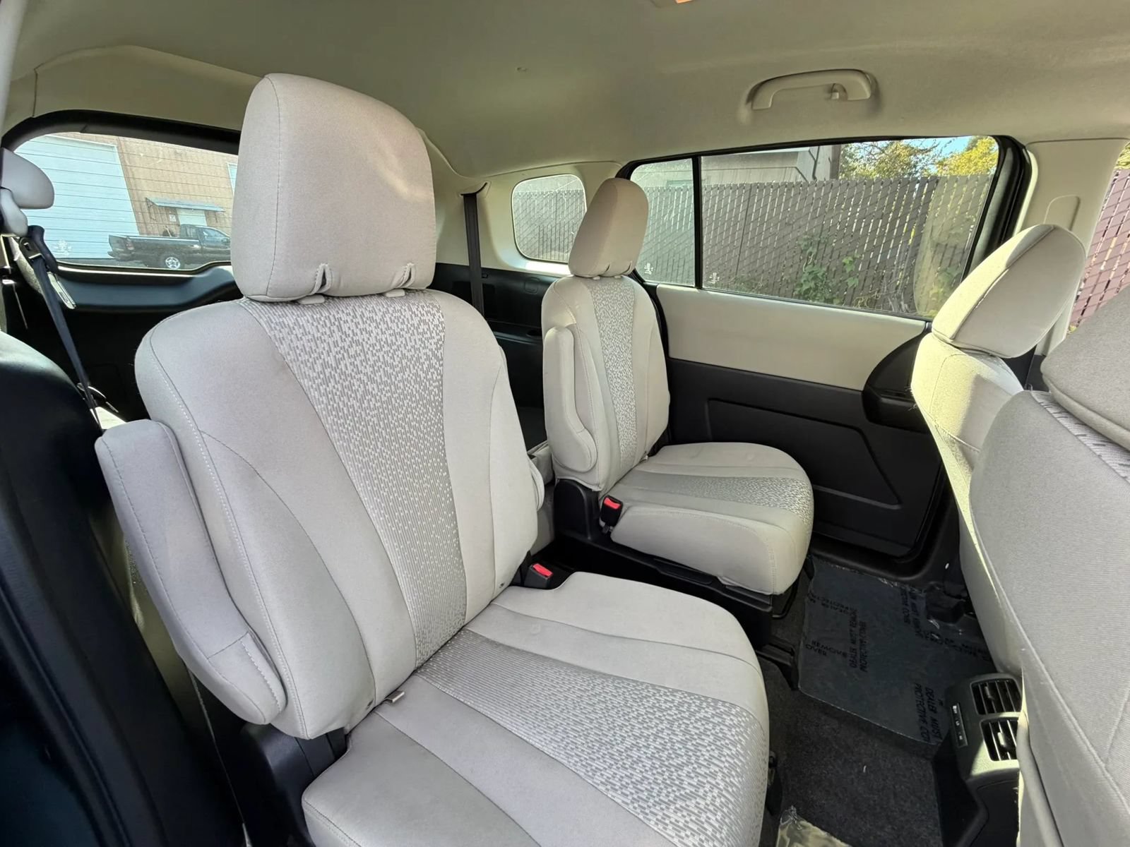 Used 2012 MAZDA MAZDA5 Sport FWD image 23