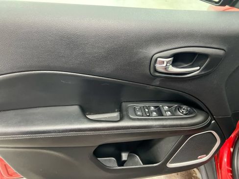 Used 2019 Jeep Compass High Altitude AWD/4WD image 21