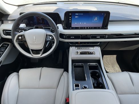 New 2025 Lincoln Aviator Reserve w/ Equipment Group 201A image 15