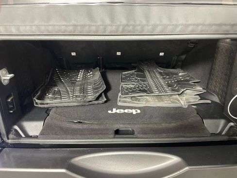 Used 2016 Jeep Wrangler Unlimited Sport image 11