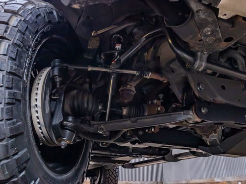 Used 2024 Chevrolet Silverado 2500 High Country w/ Technology Package image 14