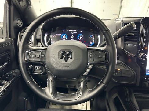 Used 2024 RAM 2500 Limited image 19