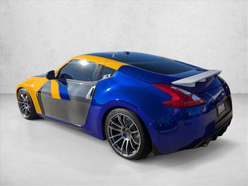 Used 2009 Nissan 370Z Touring w/ Sport Pkg image 8