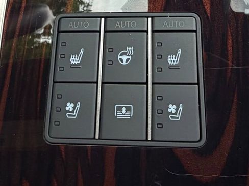 Certified 2024 Lexus LS 500 AWD image 30