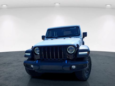 Used 2023 Jeep Wrangler Unlimited w/ Sun & Screen Package AWD/4WD image 5