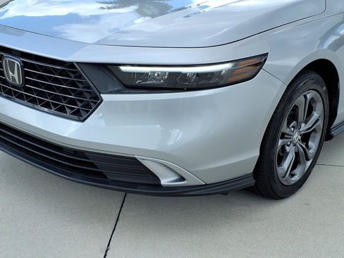 Certified 2023 Honda Accord EX image 18