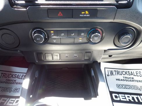 Used 2022 Nissan Frontier S image 25