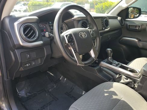 Used 2022 Toyota Tacoma SR5 w/ Technology Package image 23