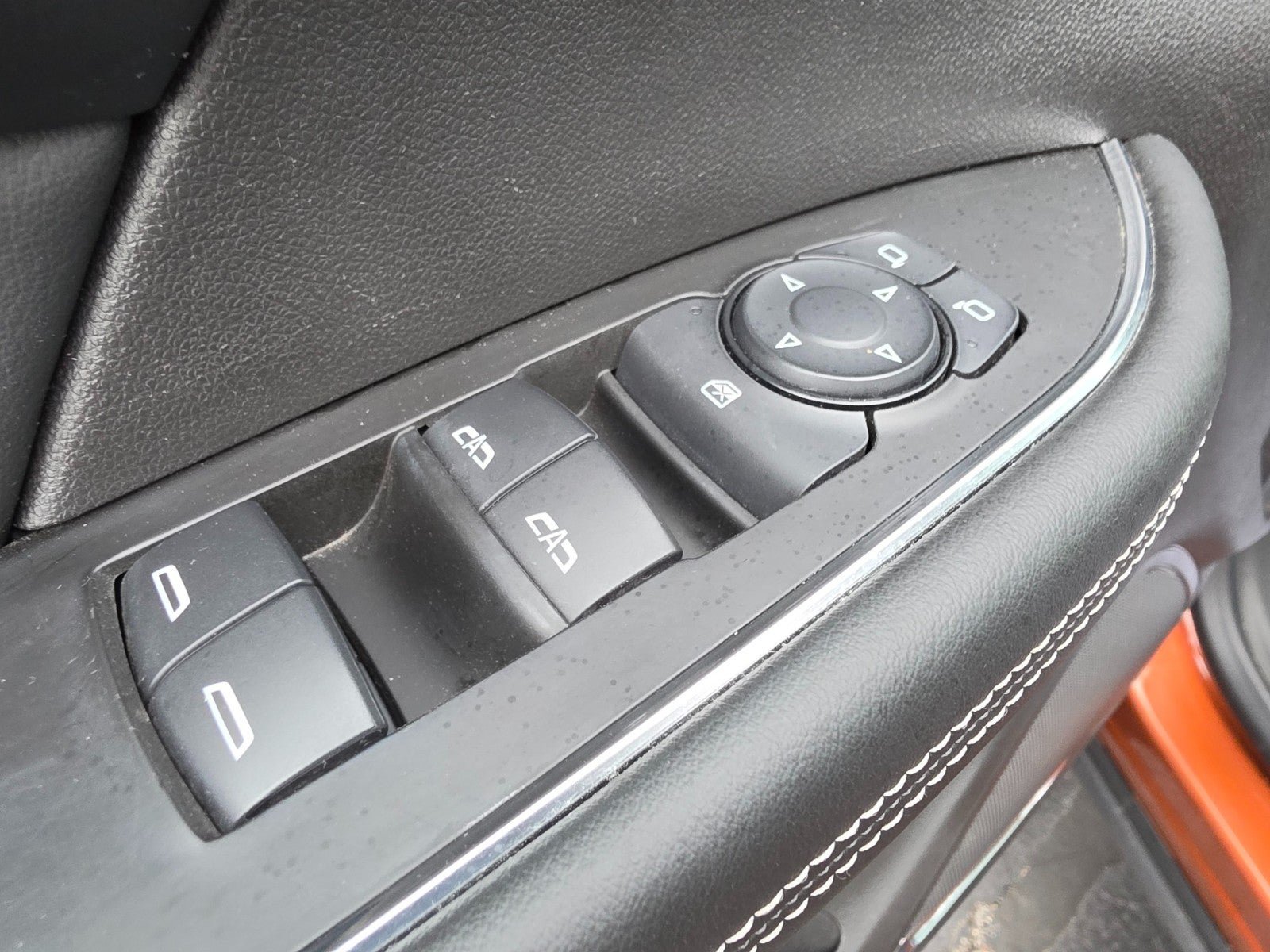 Used 2021 Buick Envision Essence w/ Technology Package I AWD/4WD image 32