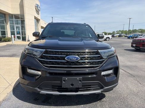 Certified 2020 Ford Explorer XLT w/ Equipment Group 202A AWD/4WD image 2