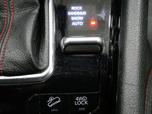 Used 2023 Jeep Compass Trailhawk image 21