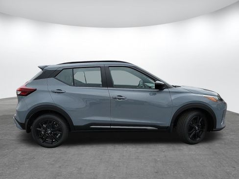 New 2024 Nissan Kicks SR w/ SR Premium Package image 4