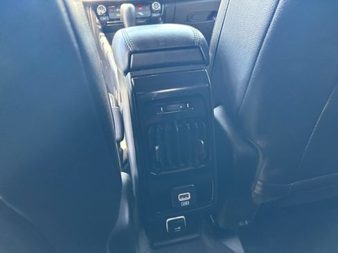 Used 2025 Jeep Compass Limited AWD/4WD image 23