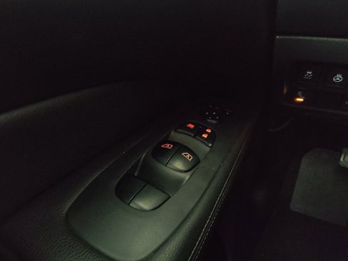 Used 2017 Nissan Pathfinder SL AWD/4WD image 27