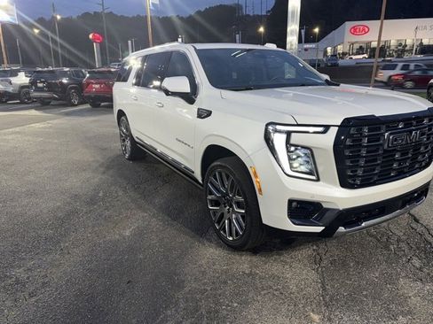 Used 2025 GMC Yukon XL Denali Ultimate image 4