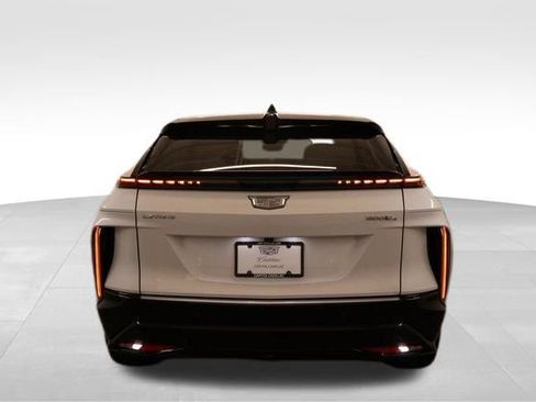New 2026 Cadillac Lyriq Signature Luxury image 3