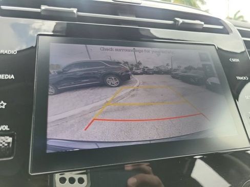 Certified 2024 Hyundai Tucson SE FWD image 21