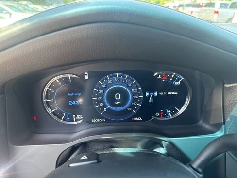 Used 2018 Cadillac Escalade 2WD image 11