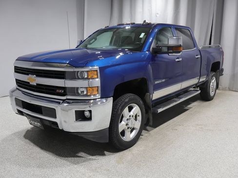 Used 2017 Chevrolet Silverado 2500 LTZ w/ Vortec Plus Package AWD/4WD image 7
