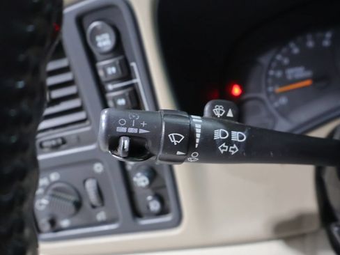 Used 2006 Chevrolet Suburban Z71 w/ Z71 Preferred Equipment Group AWD/4WD image 29