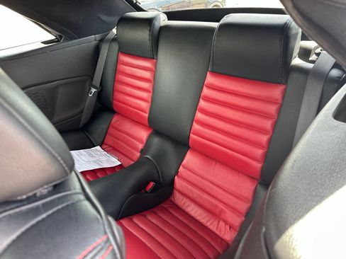 Used 2007 Ford Mustang Convertible RWD image 18