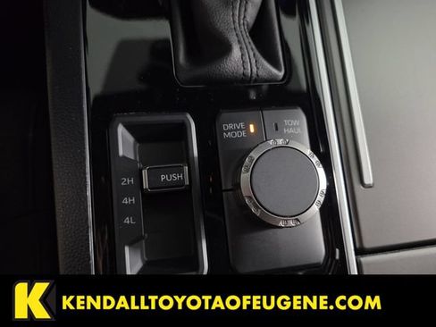 Used 2025 Toyota Sequoia SR5 AWD/4WD image 17